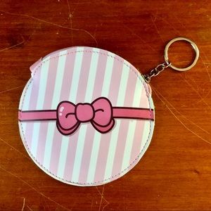 large hello kitty bow coin purse